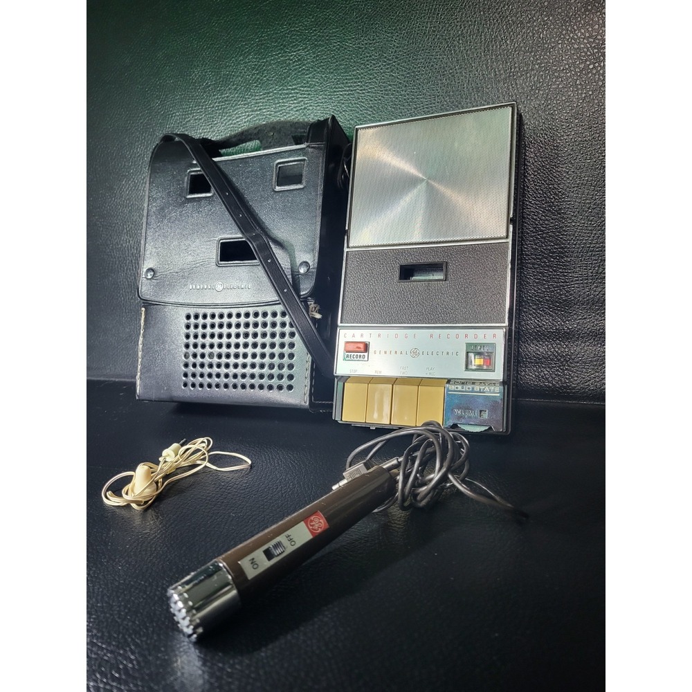 General Electric GE Vintage Solid State Cassette Cartridge Recorder -Mod# M8300B